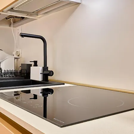 Leila's Forever - * بيرغامو