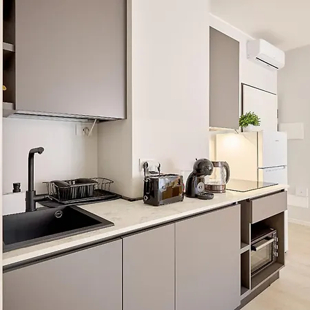 Leila's Forever - بيرغامو