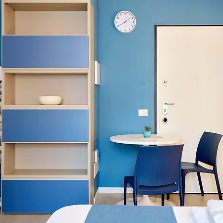 Leila's Forever - Apartment