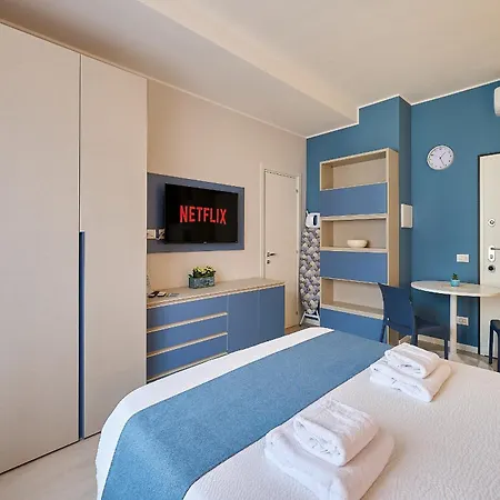 Leila's Forever - * Bergamo