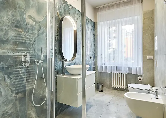 아파트 Leila's Forever -